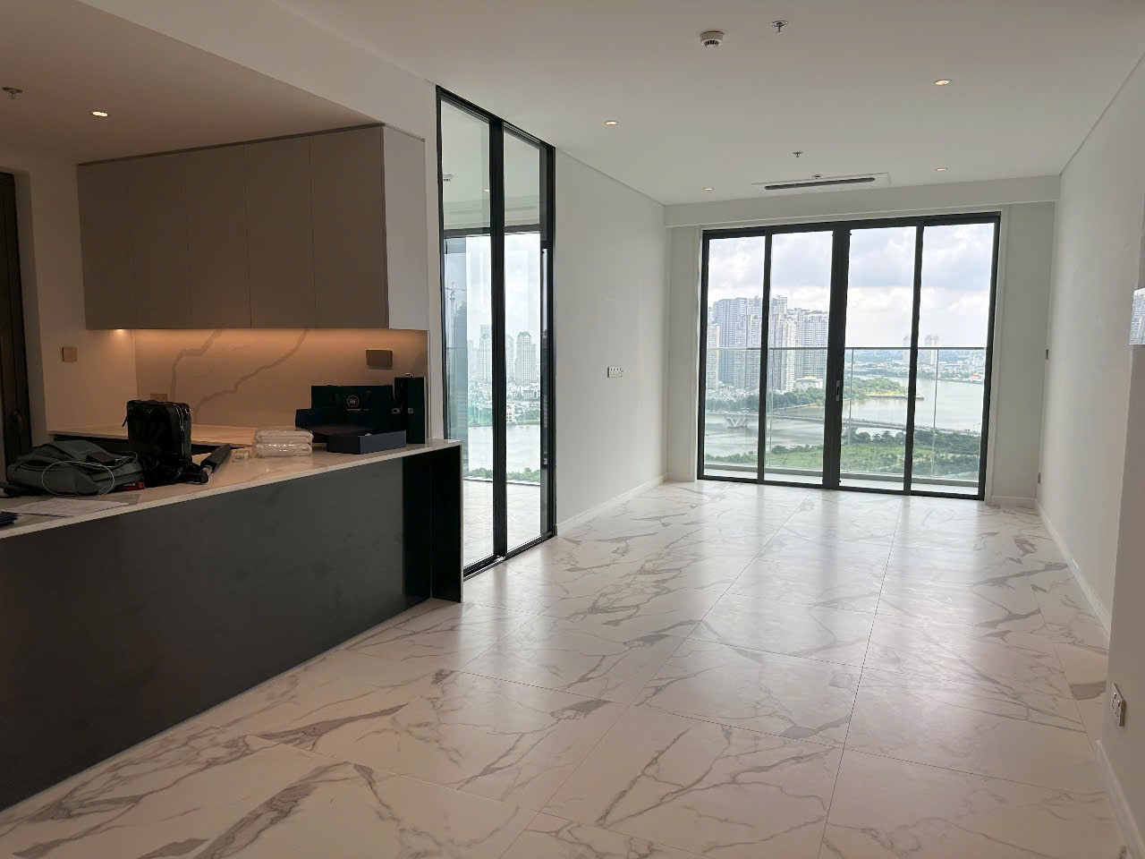 THE CREST (MÃ: S00002)